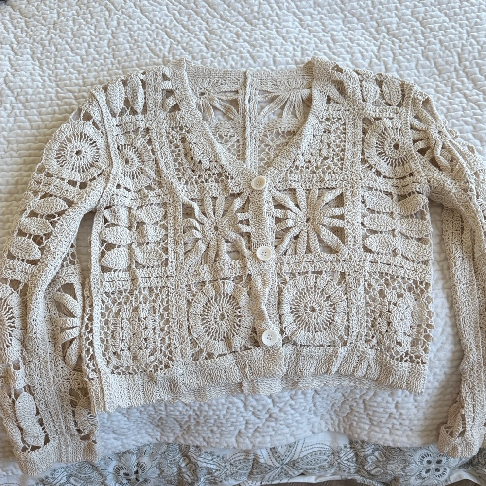 Commense Cream Crochet Cardigan